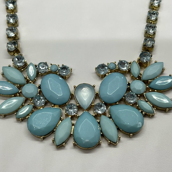 Sky Blue Necklace - Picture 3 of 4